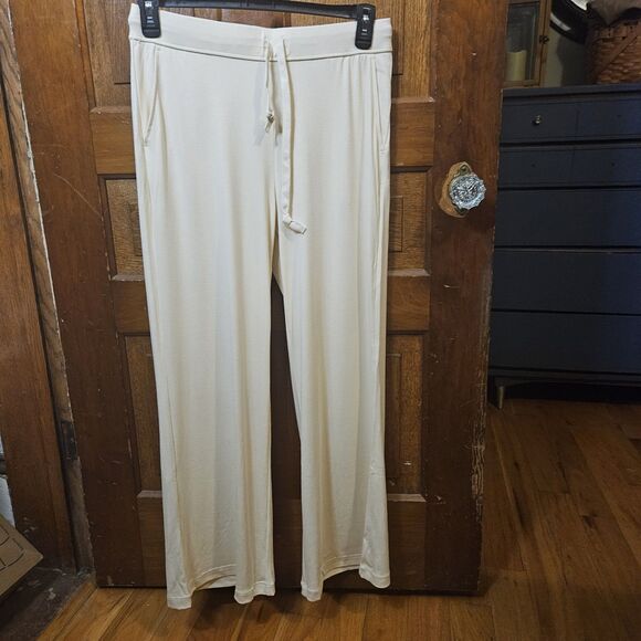 Women's Cream Lounge Set Two Piece Matching Outfit Set Loose Fit Tracksuit NEW - Picture 4 of 12